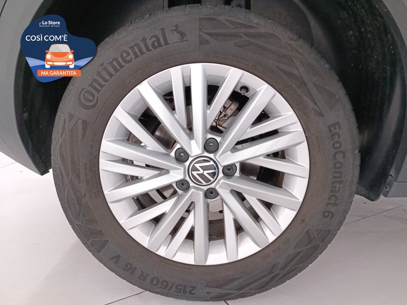 8 - Volkswagen T-Roc 1.0 tsi life 110cv