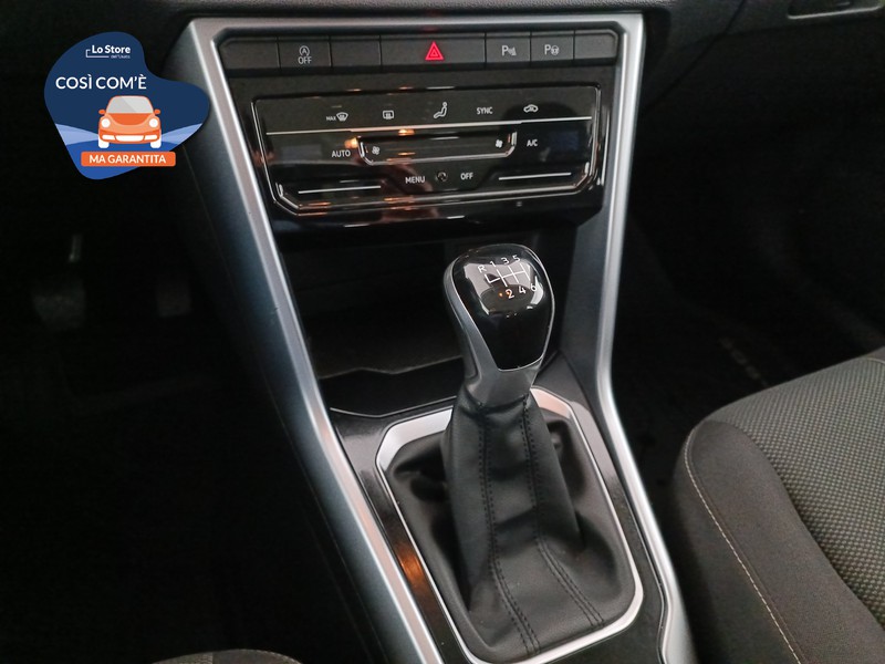 16 - Volkswagen T-Roc 1.0 tsi life 110cv