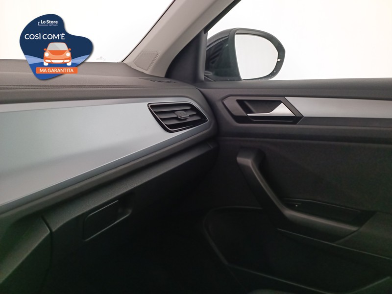 17 - Volkswagen T-Roc 1.0 tsi life 110cv