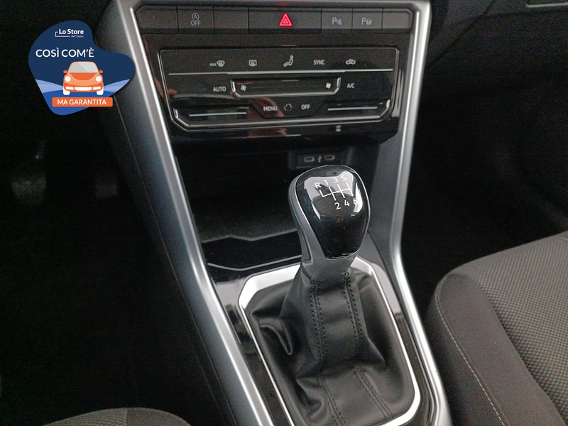 16 - Volkswagen T-Roc 1.0 tsi life 110cv