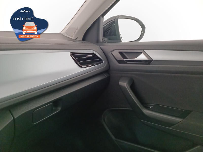 17 - Volkswagen T-Roc 1.0 tsi life 110cv