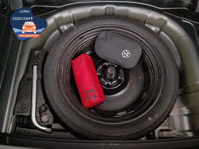 22 - Volkswagen T-Roc 1.0 tsi life 110cv