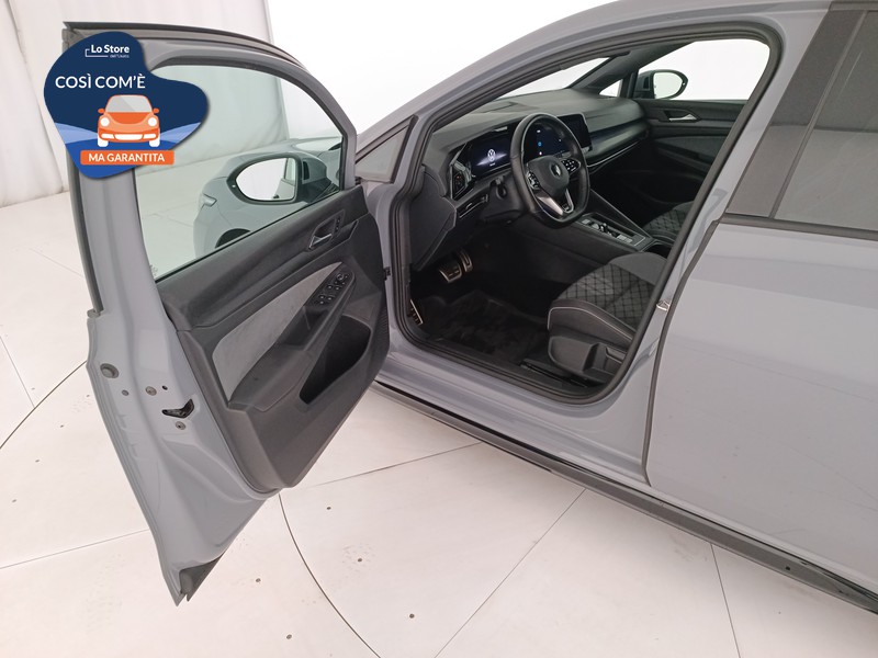 18 - Volkswagen Golf 1.5 etsi evo r-line 150cv dsg