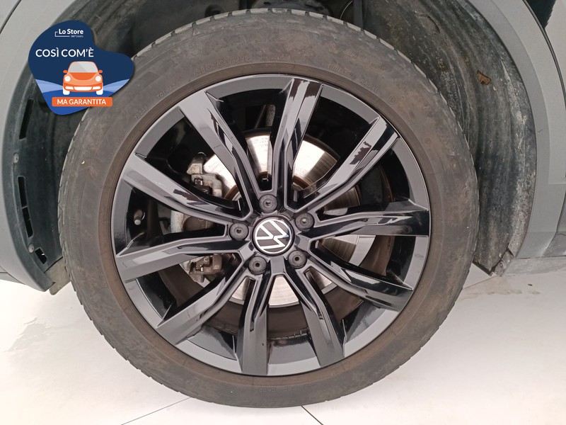 8 - Volkswagen T-Roc 2.0 tdi r-line 150cv dsg