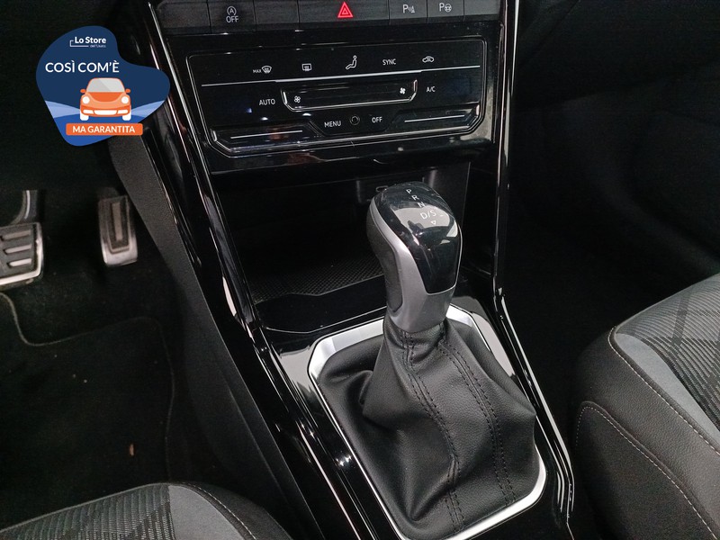 16 - Volkswagen T-Roc 2.0 tdi r-line 150cv dsg