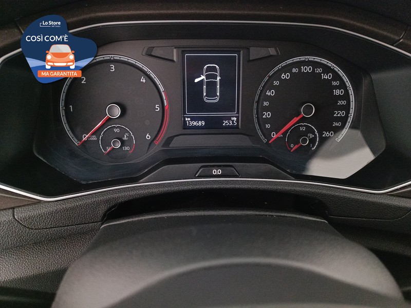 13 - Volkswagen T-Roc 1.6 tdi style