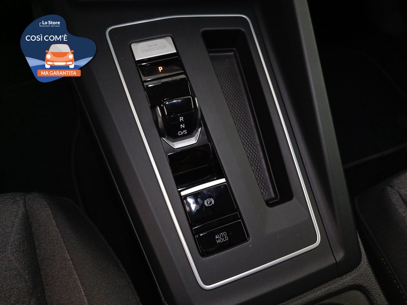 16 - Volkswagen Golf 1.5 tsi ehybrid life 204cv dsg