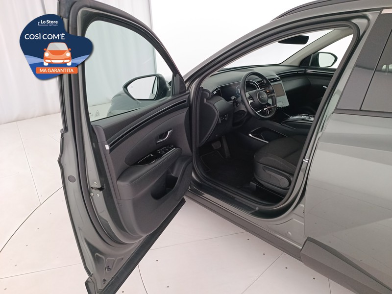 18 - Hyundai Tucson 1.6 hev exellence 2wd auto