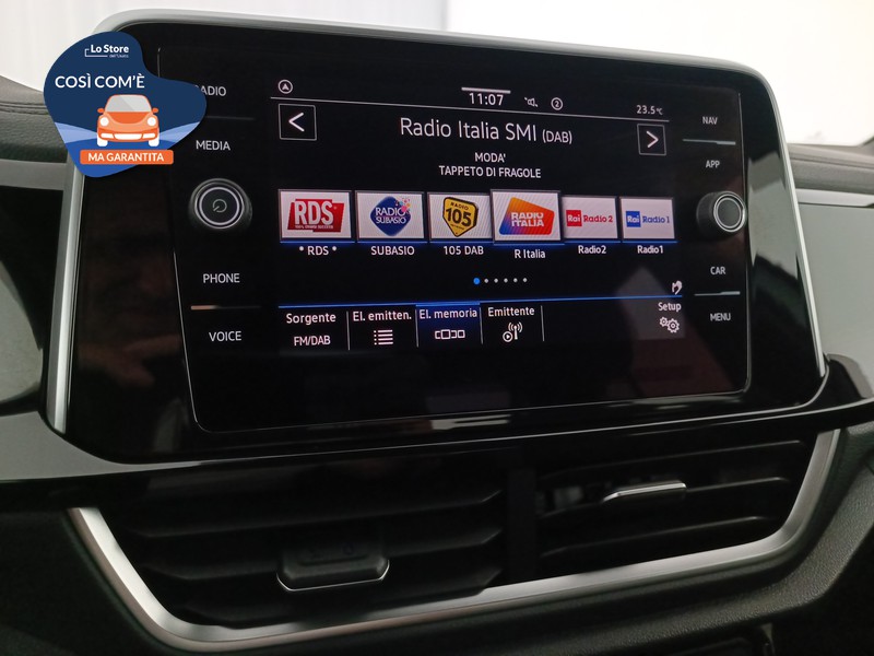 14 - Volkswagen T-Roc 1.0 tsi r-line 110cv