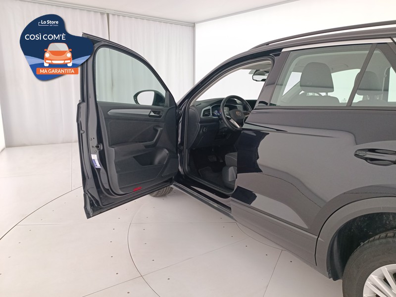 18 - Volkswagen T-Roc 1.5 tsi life dsg