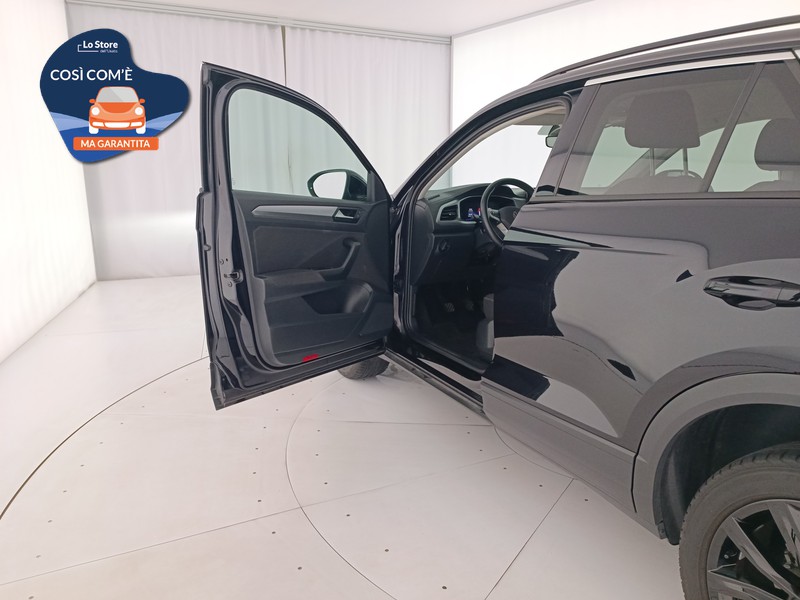 18 - Volkswagen T-Roc 1.0 tsi life 110cv