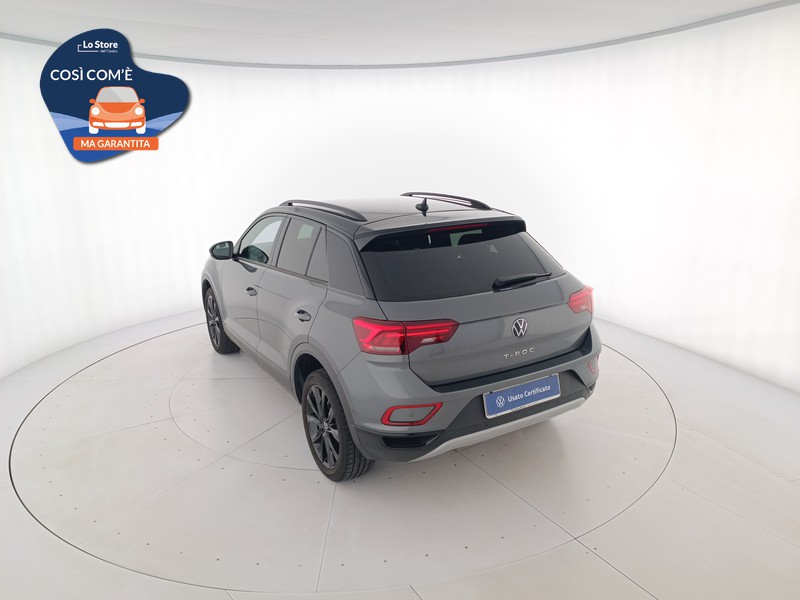 6 - Volkswagen T-Roc 1.0 tsi style 110cv