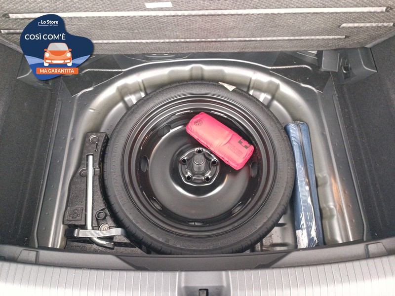 22 - Volkswagen T-Roc 1.0 tsi style 110cv