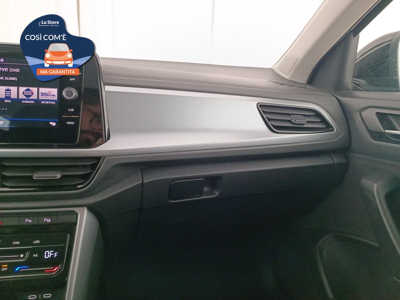 17 - Volkswagen T-Roc 1.0 tsi life 110cv