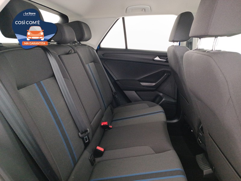 9 - Volkswagen T-Roc 1.0 tsi style 110cv
