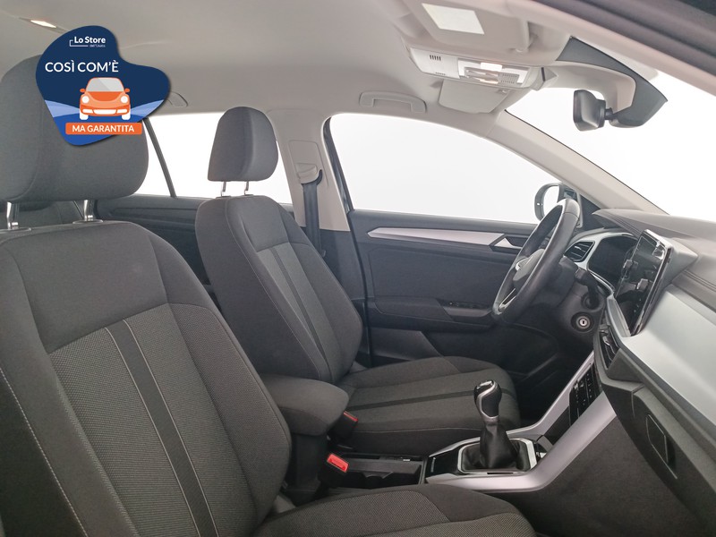 10 - Volkswagen T-Roc 1.0 tsi life 110cv