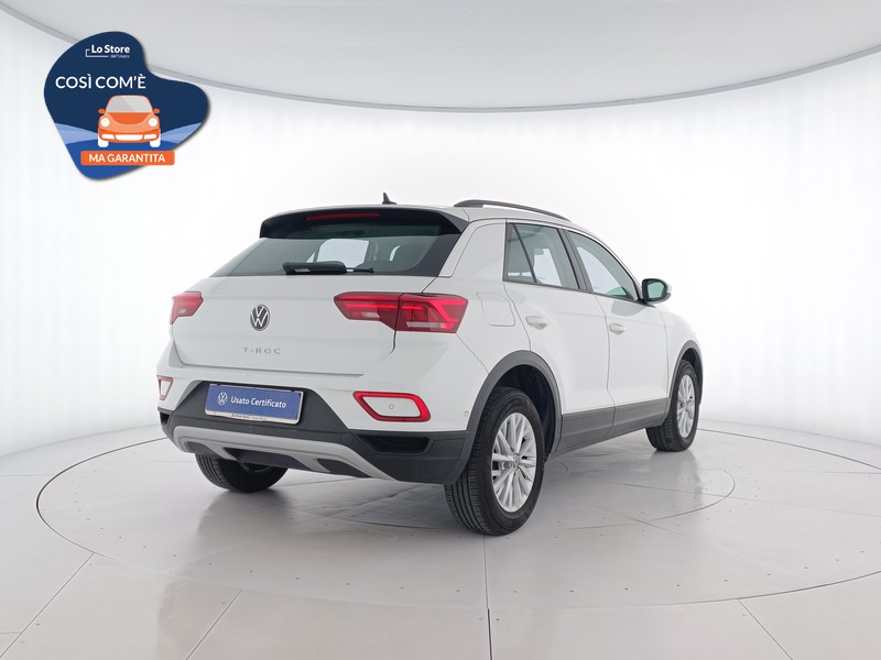 4 - Volkswagen T-Roc 1.0 tsi life 110cv