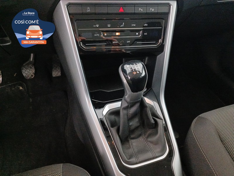 16 - Volkswagen T-Roc 1.0 tsi life 110cv