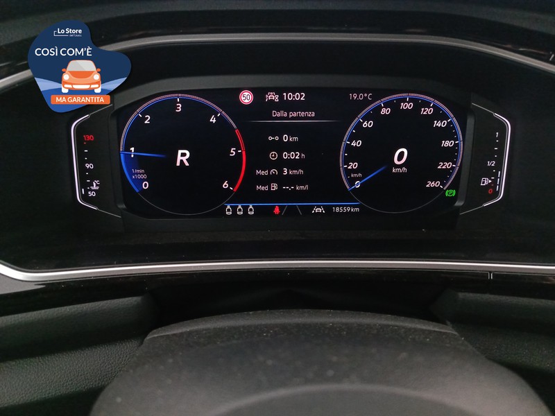 13 - Volkswagen T-Roc 2.0 tdi r-line 150cv dsg