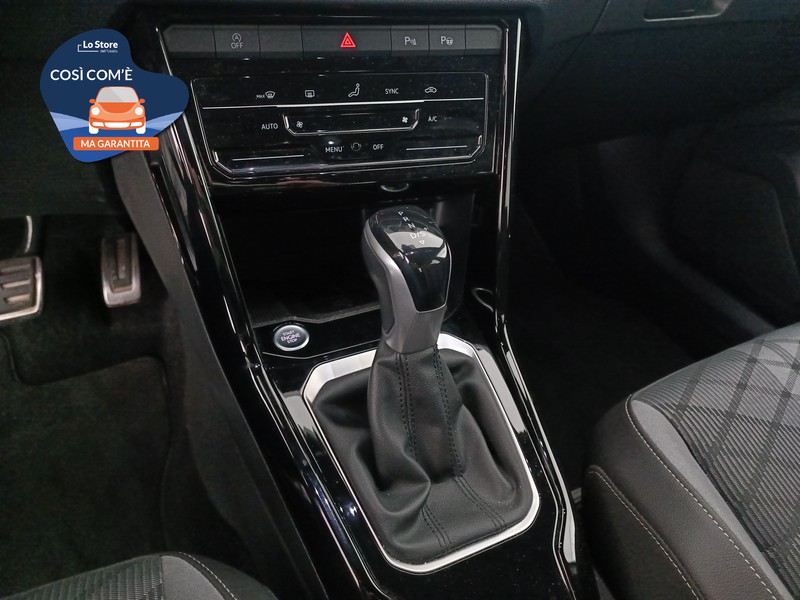 16 - Volkswagen T-Roc 2.0 tdi r-line 150cv dsg