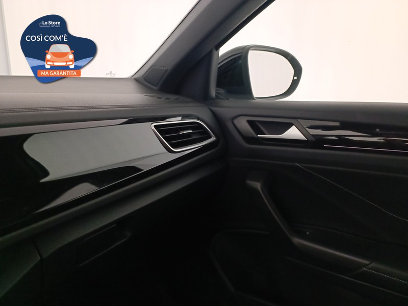 17 - Volkswagen T-Roc 2.0 tdi r-line 150cv dsg