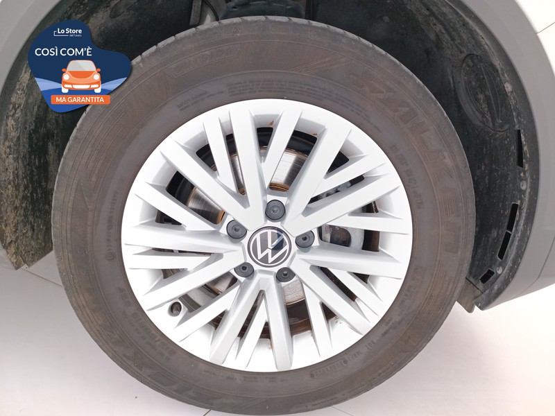 8 - Volkswagen T-Roc 1.0 tsi life 110cv