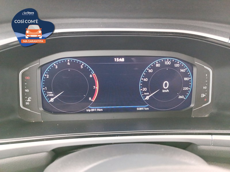 13 - Volkswagen T-Roc 1.0 tsi life 110cv