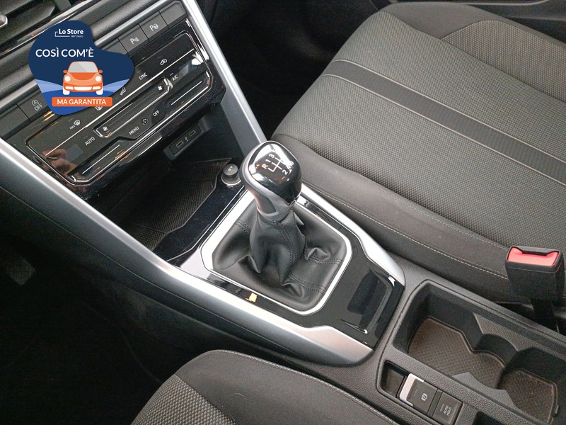 16 - Volkswagen T-Roc 1.0 tsi life 110cv