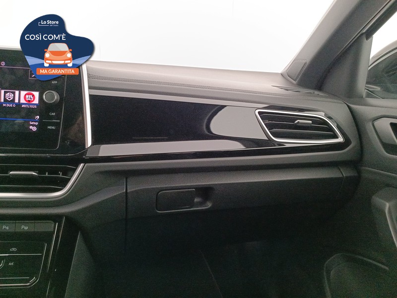17 - Volkswagen T-Roc 2.0 tdi r-line 150cv dsg