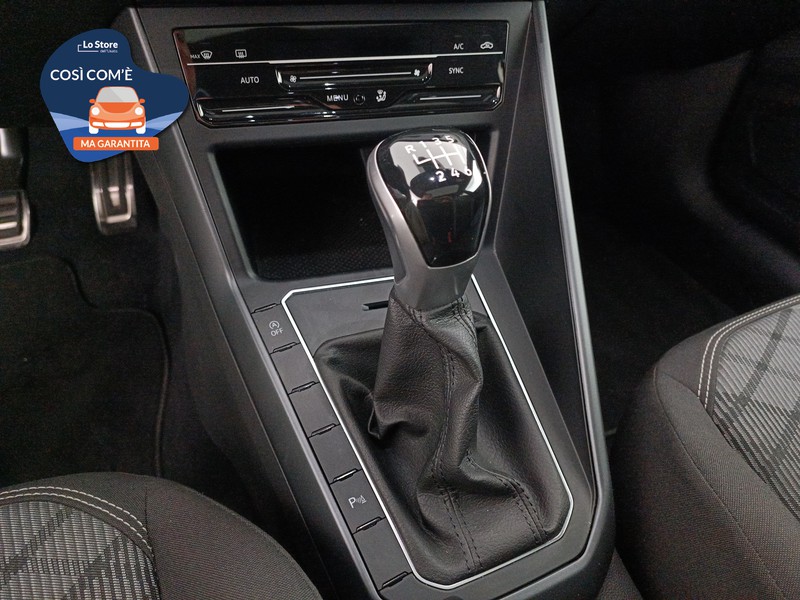 16 - Volkswagen Taigo 1.0 tsi r-line 115cv