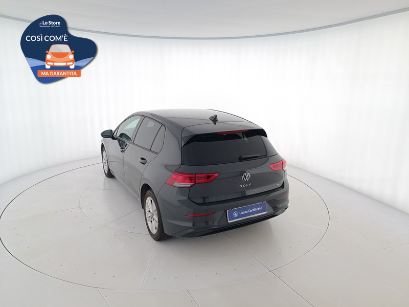 6 - Volkswagen Golf 1.5 tgi life 130cv