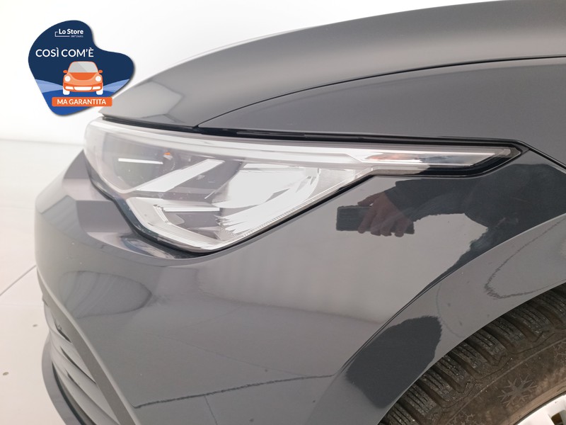 19 - Volkswagen Golf 1.5 tgi life 130cv