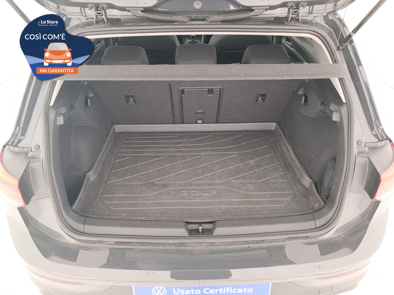 21 - Volkswagen Golf 1.5 tgi life 130cv