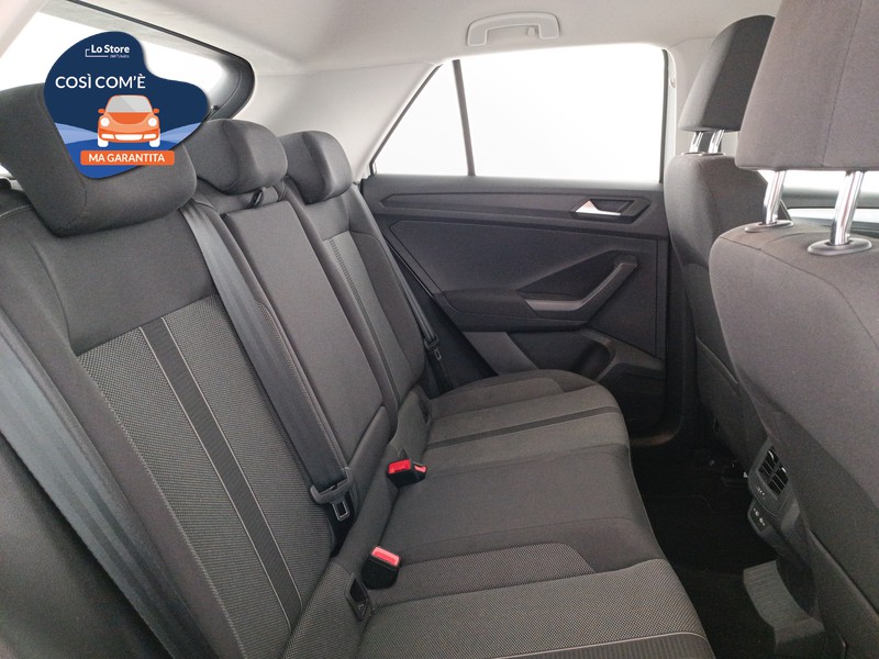 9 - Volkswagen T-Roc 1.0 tsi life 110cv
