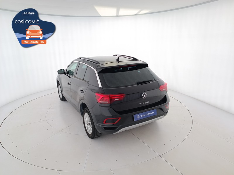 6 - Volkswagen T-Roc 1.0 tsi life 110cv