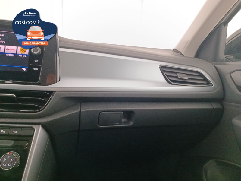 17 - Volkswagen T-Roc 1.0 tsi life 110cv