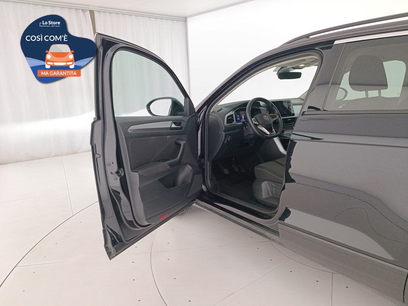 18 - Volkswagen T-Roc 1.0 tsi life 115cv