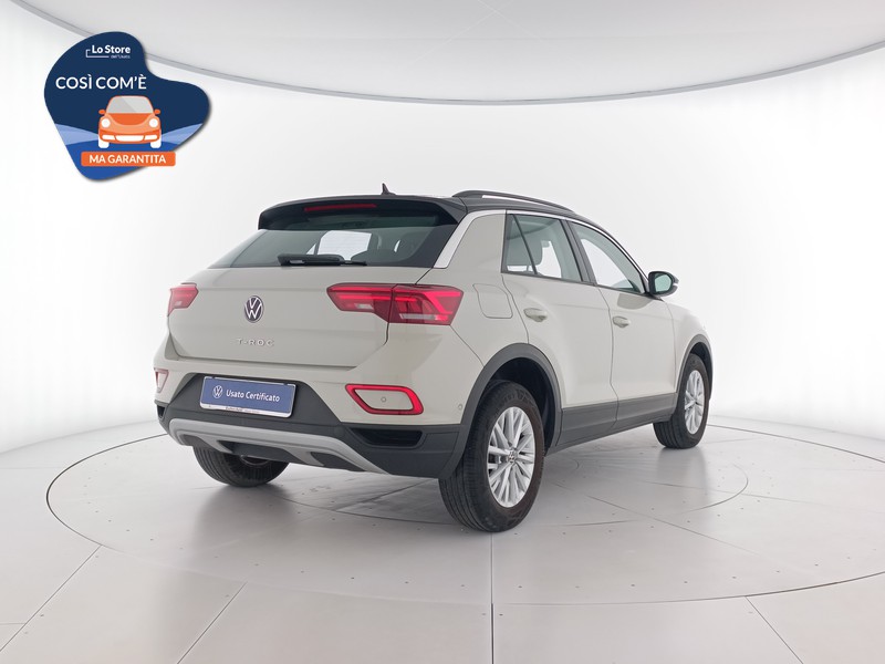 4 - Volkswagen T-Roc 1.0 tsi life 110cv