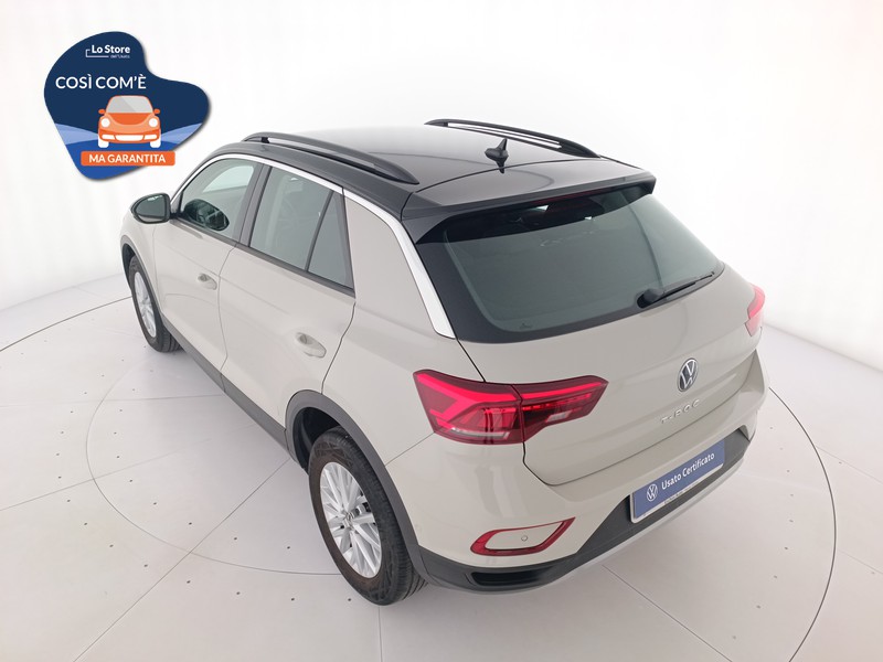 6 - Volkswagen T-Roc 1.0 tsi life 110cv