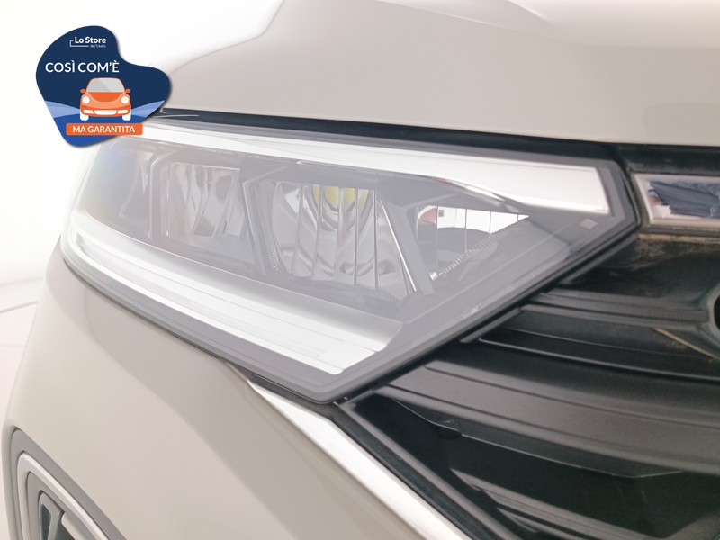 7 - Volkswagen T-Roc 1.0 tsi life 110cv