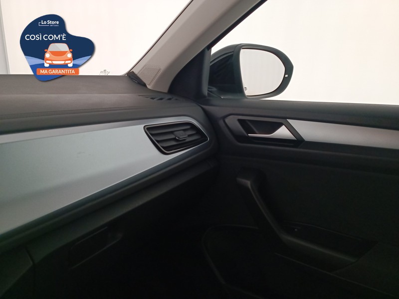 17 - Volkswagen T-Roc 1.0 tsi life 110cv