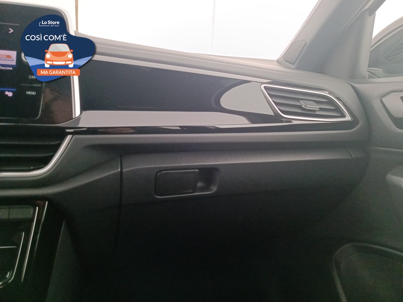 17 - Volkswagen T-Roc 1.5 tsi r-line