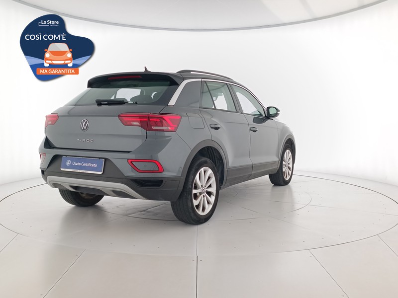 4 - Volkswagen T-Roc 1.0 tsi life 110cv