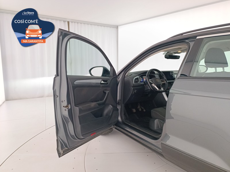 18 - Volkswagen T-Roc 1.0 tsi life 110cv