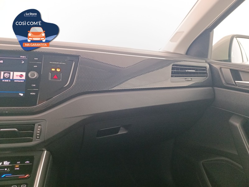 17 - Volkswagen Polo 1.0 tsi life 95cv