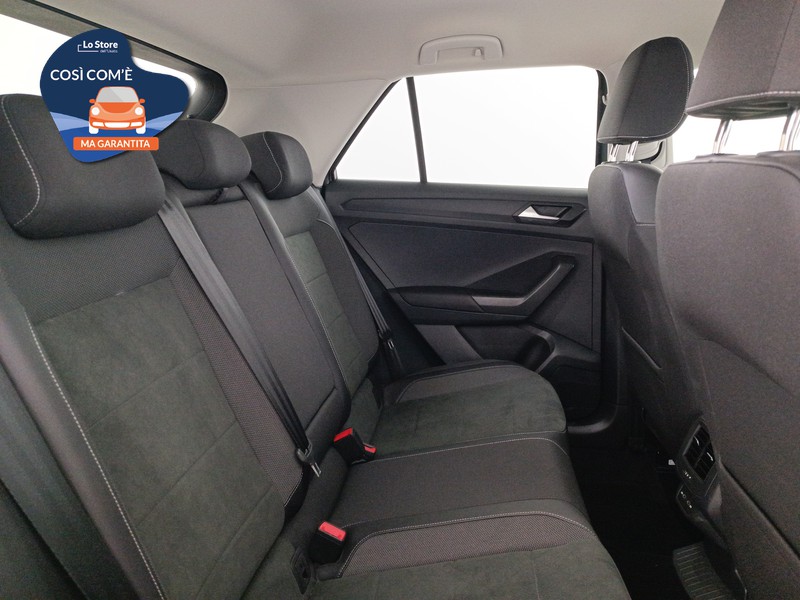 9 - Volkswagen T-Roc 1.0 tsi style 110cv