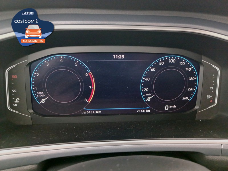 13 - Volkswagen T-Roc 1.0 tsi style 110cv