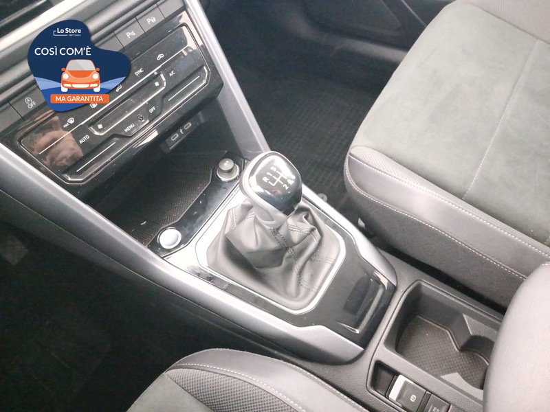 16 - Volkswagen T-Roc 1.0 tsi style 110cv