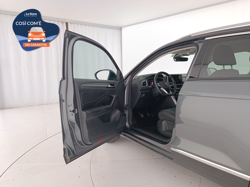 18 - Volkswagen T-Roc 1.0 tsi style 110cv