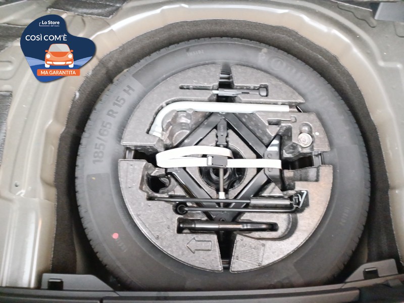 22 - Volkswagen Polo 1.0 tsi life 95cv